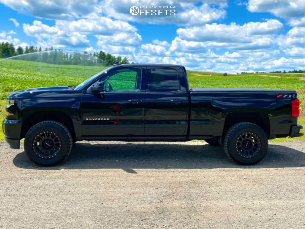 2019 Chevrolet Silverado 1500 LD with 18x9 -12 Method Nv and 32/10.5R18  Nitto Ridge Grappler and Leveling Kit | Custom Offsets