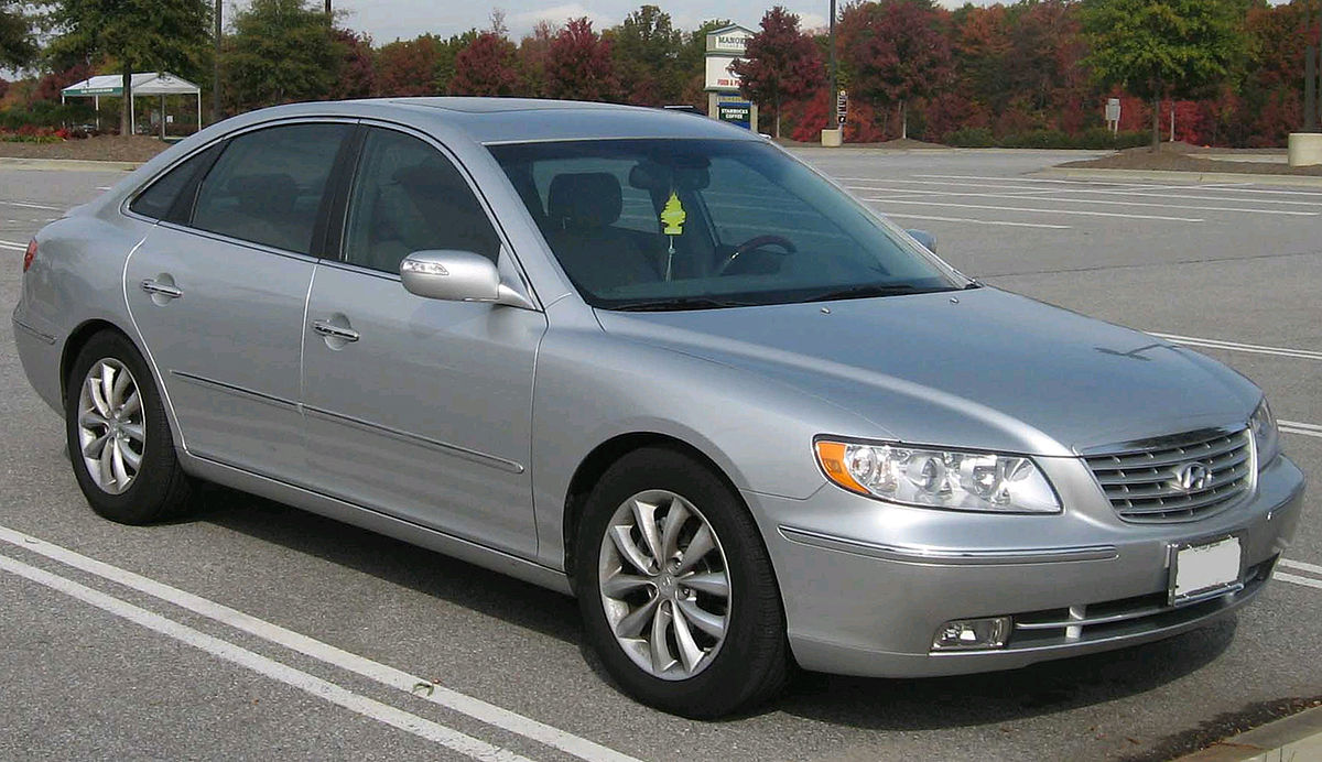 File:Hyundai Azera Limited.jpg - Wikimedia Commons