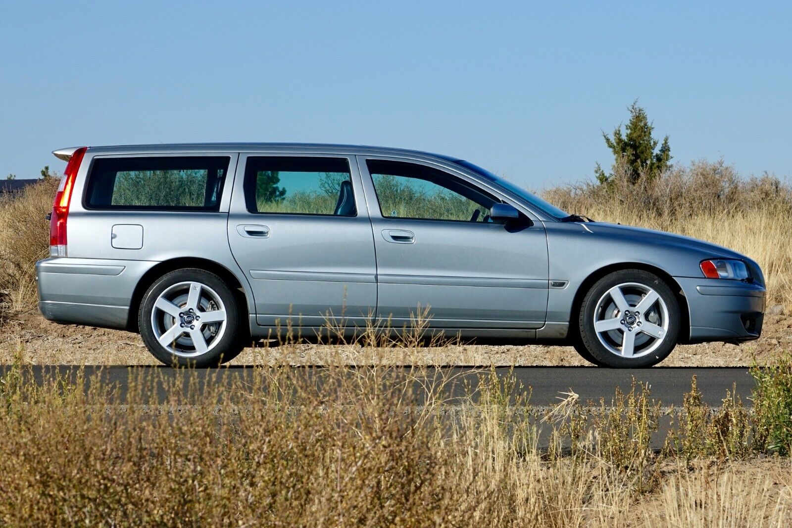 2006 Volvo V70 R Is a Sleeper the Whole Family Will Love - eBay Motors Blog