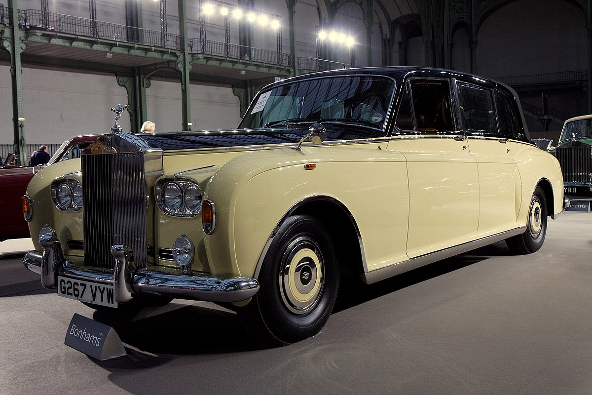 File:110 ans de l'automobile au Grand Palais - Rolls-Royce Phantom VI  Landaulette - 1992 - 001.jpg - Wikimedia Commons