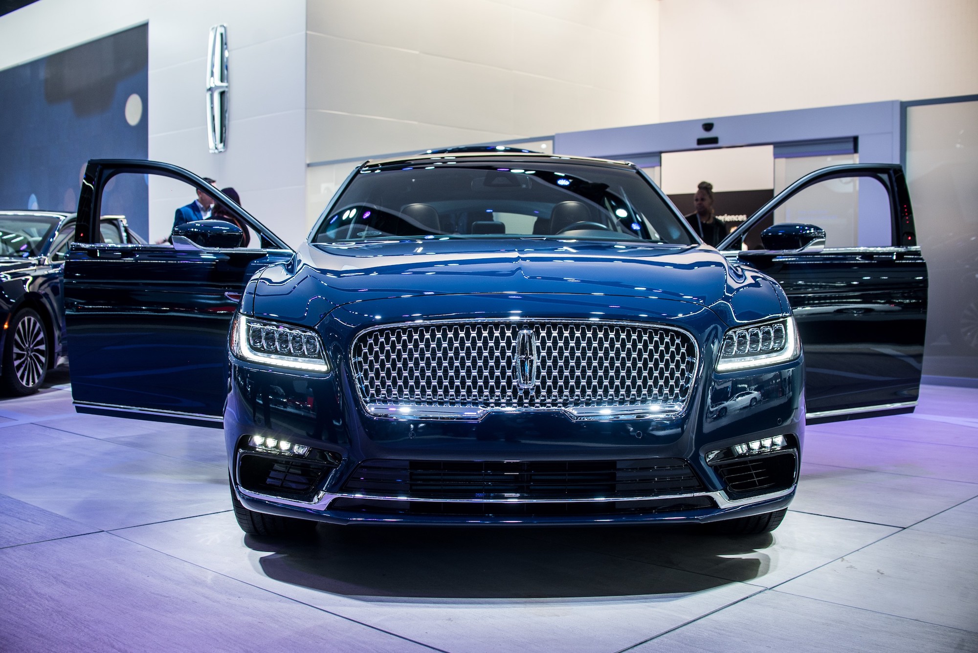 The 2020 Lincoln MKZ Is One Of the Best Luxury Cars For Under $40,000