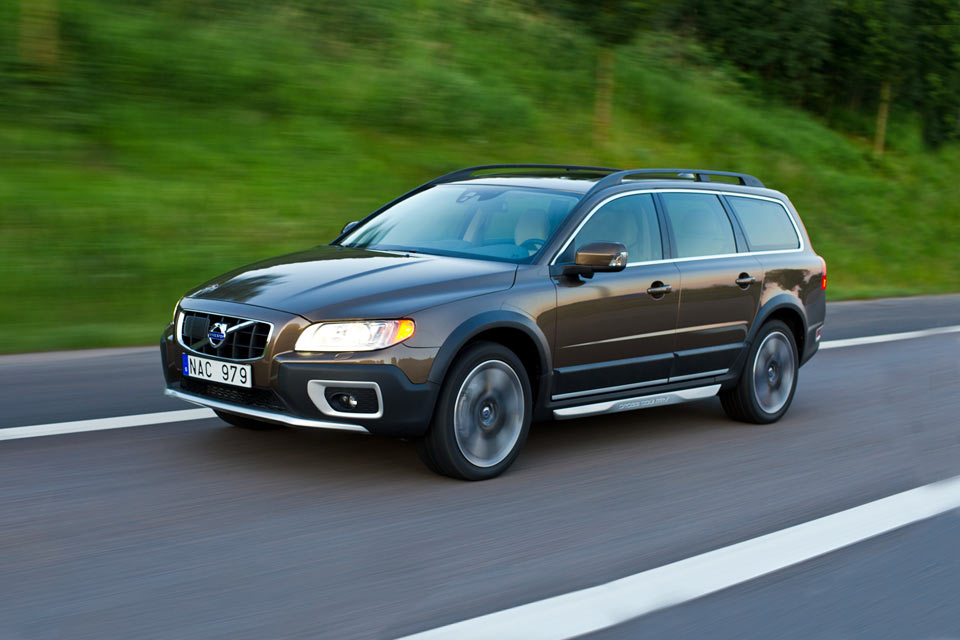 2012 Volvo XC70 Review | Best Car Site for Women | VroomGirls