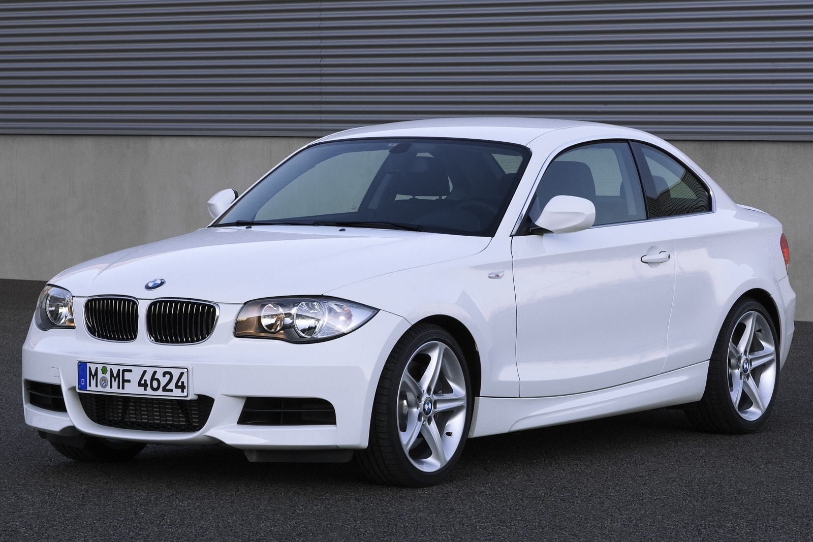 2010 BMW 1 Series Review & Ratings | Edmunds