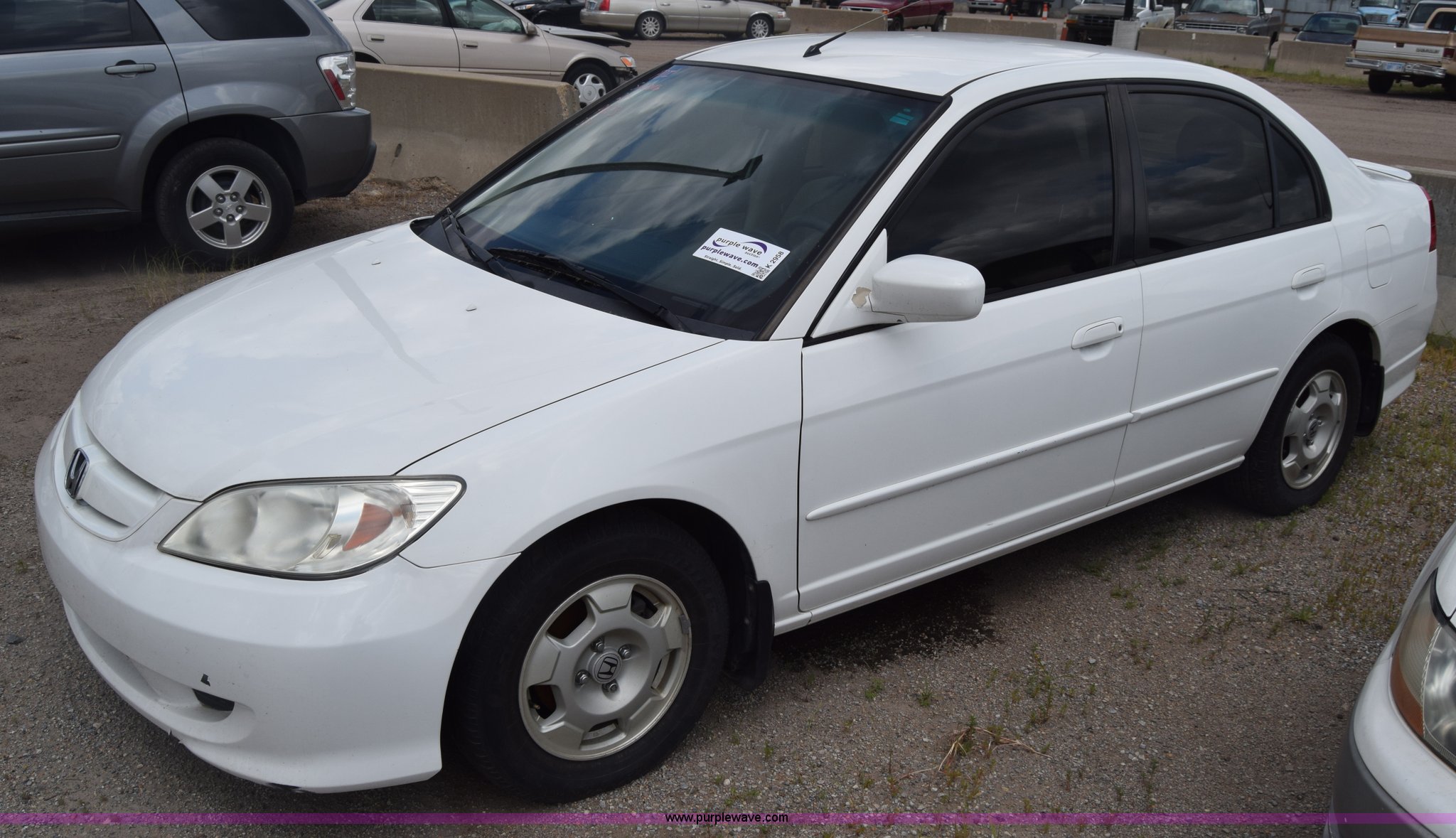 2005 Honda Civic Hybrid in Wichita, KS | Item K2958 sold | Purple Wave