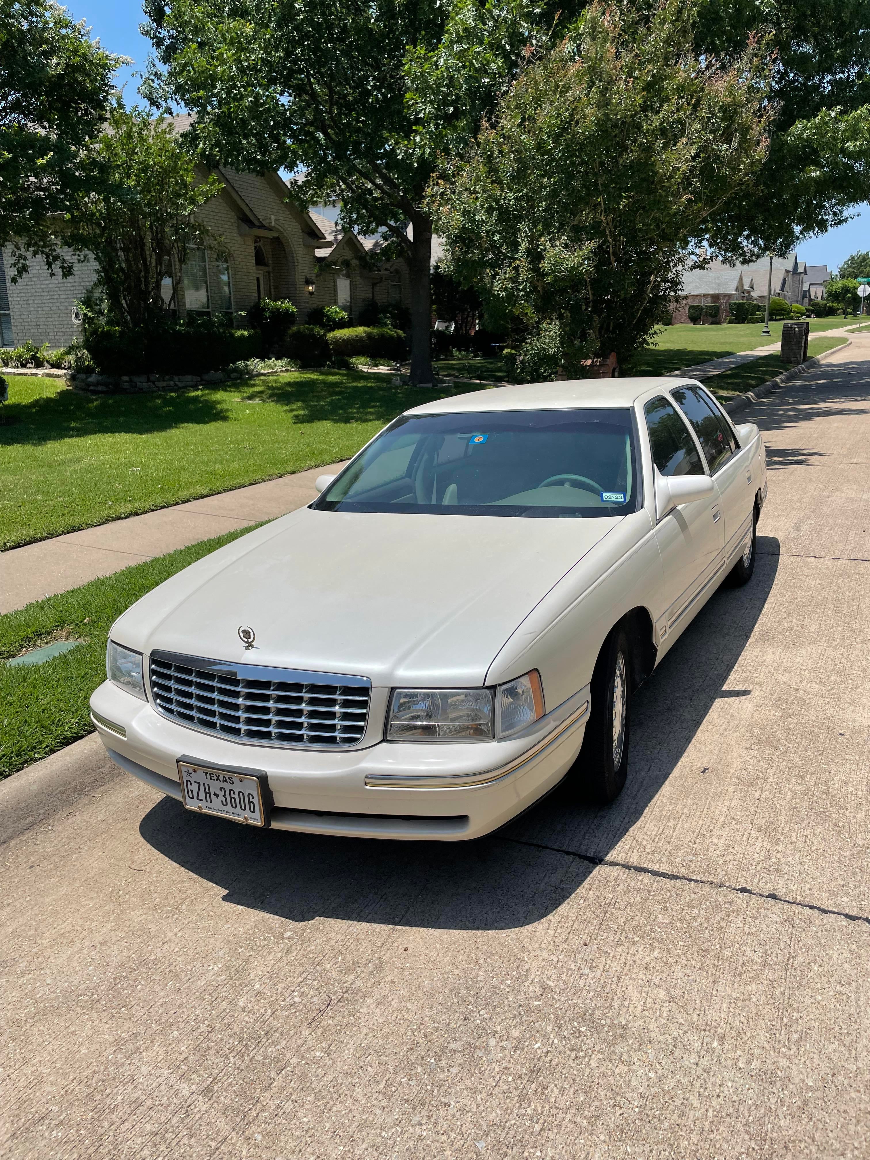 1998 Cadillac DeVille DeElegance! Why can't this car sell? Just put $7000  in repairs the last couple of years and runs great. No one will over over  $500 for it. 154,000 miles.