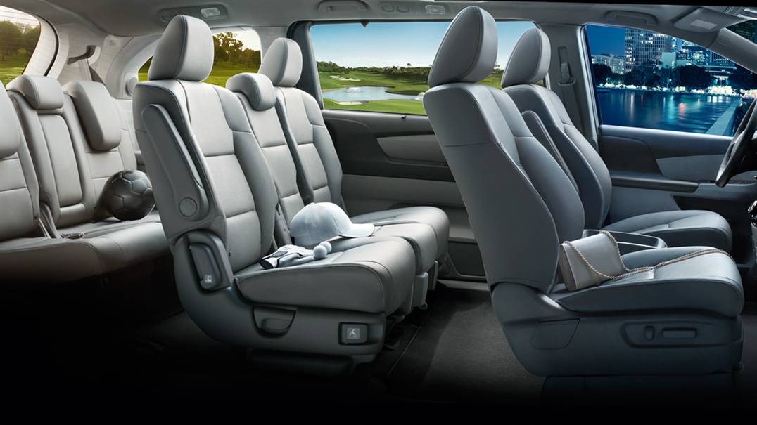 2016 Honda Odyssey Interior is Family Friendly | Silko Honda