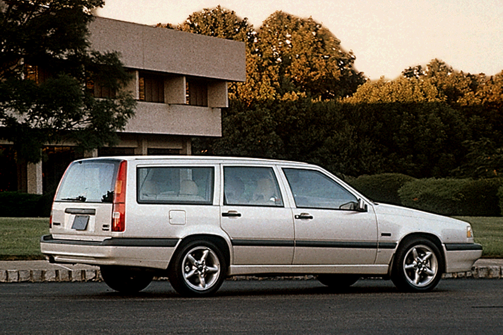 1993-97 Volvo 850 | Consumer Guide Auto