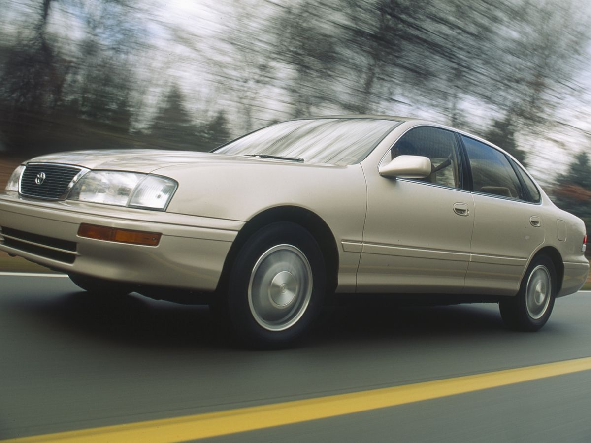 Tested: 1995 Toyota Avalon XL, a Giant among Toyotas