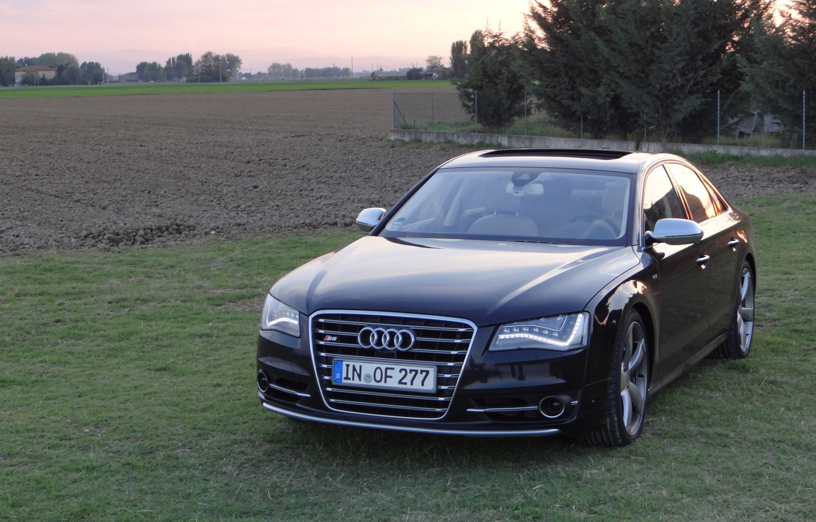 2013 Audi S8 first drive review