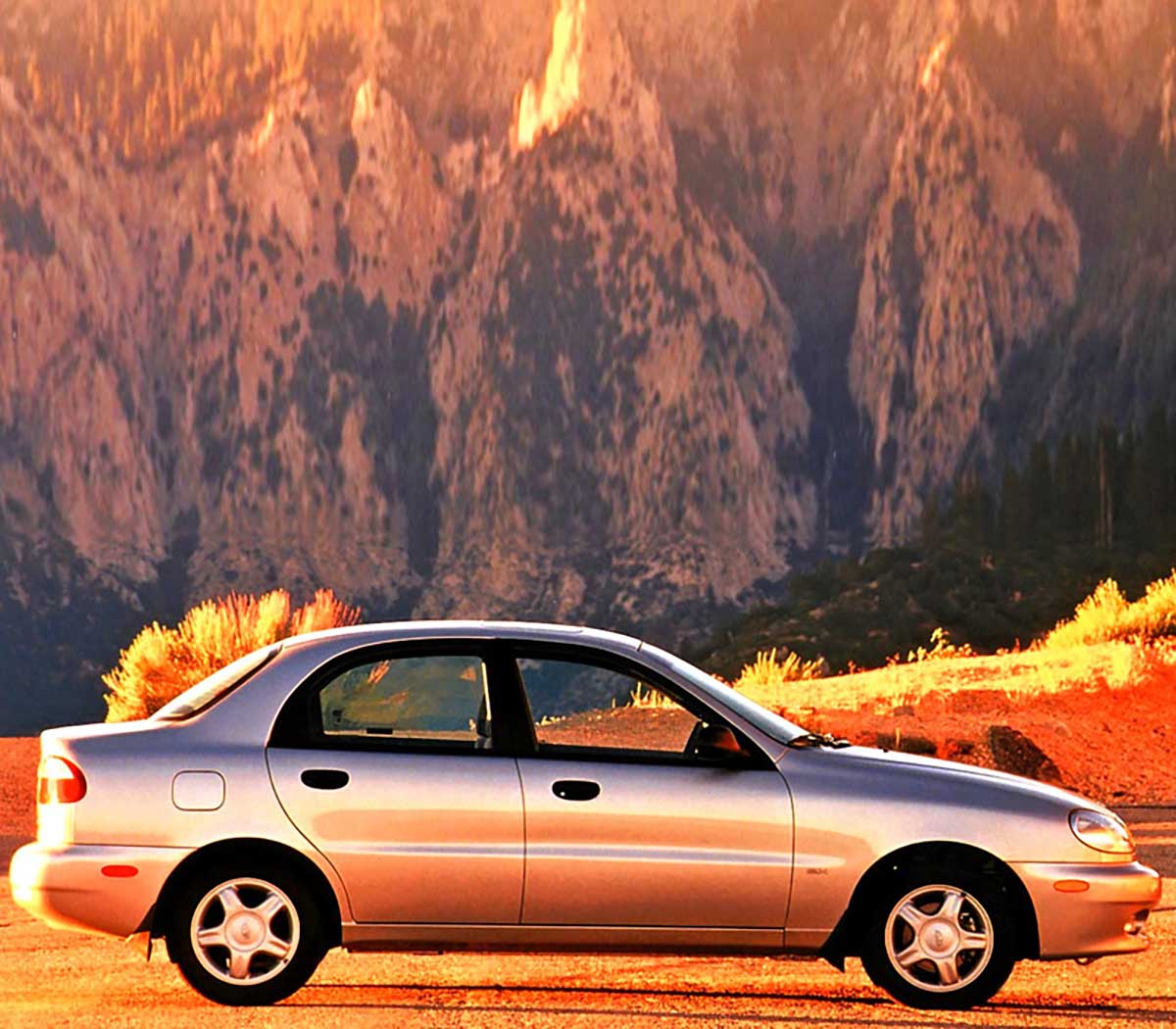 Classic CARmentary: 1998 Daewoo Lanos SX Sedan | Curbside Classic