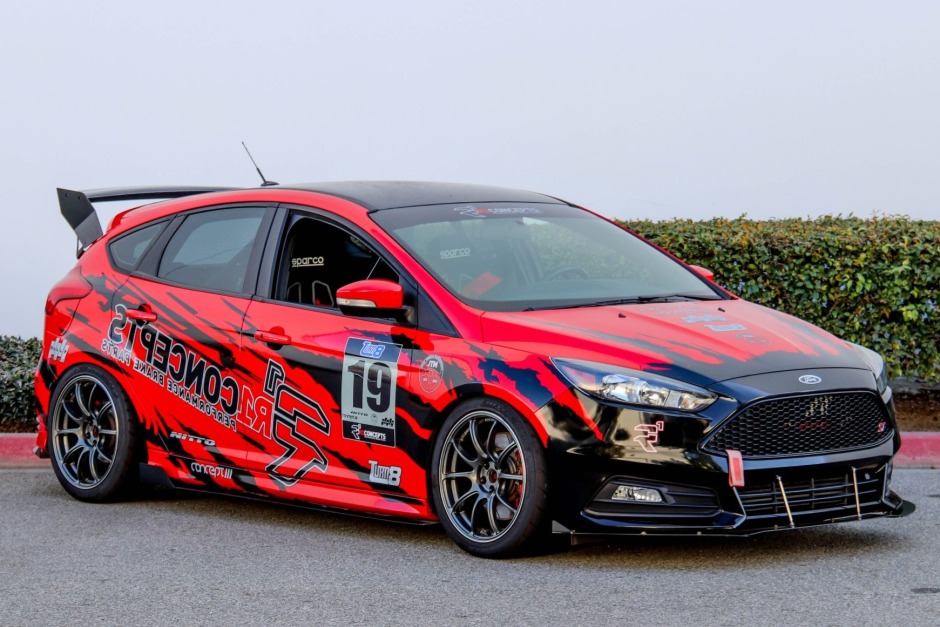 Modified 2017 Ford Focus ST for sale on BaT Auctions - sold for $30,000 on  February 17, 2022 (Lot #66,019) | Bring a Trailer