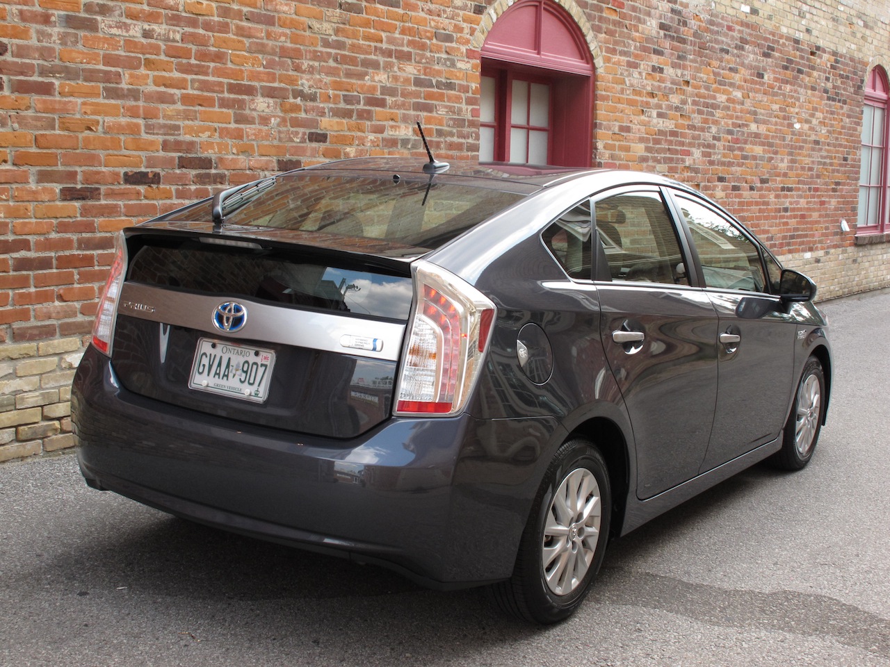 2013 Toyota Prius Plugin Hybrid Review - Cars, Photos, Test Drives, and  Reviews | Canadian Auto Review