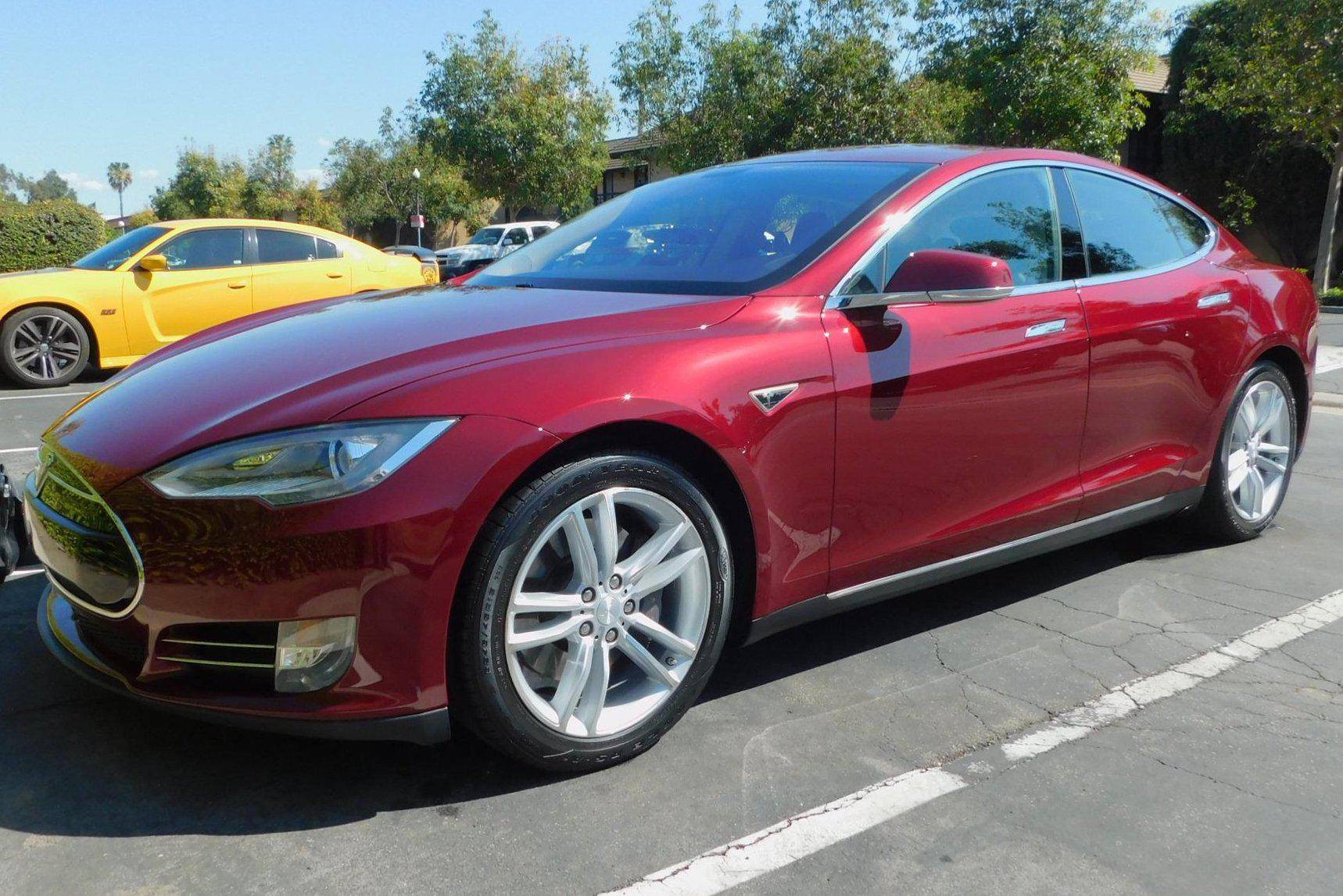 2012 Tesla Model S Signature Performance auction - Cars & Bids