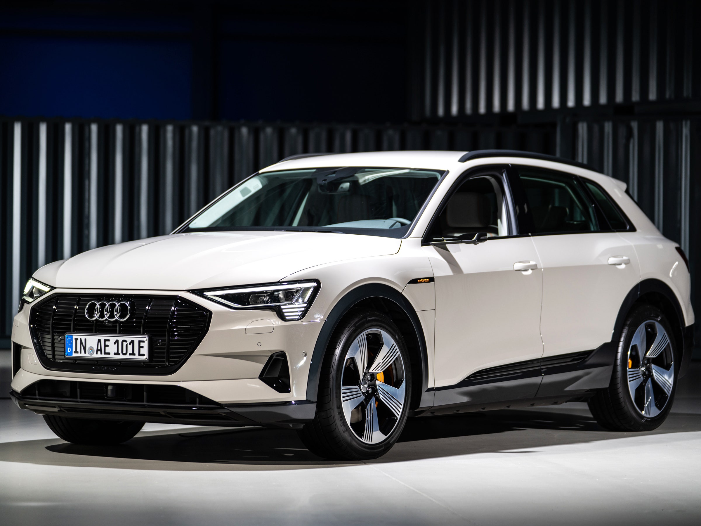 How Audi's Electric E-tron SUV Stacks Up to Its Competitors | WIRED