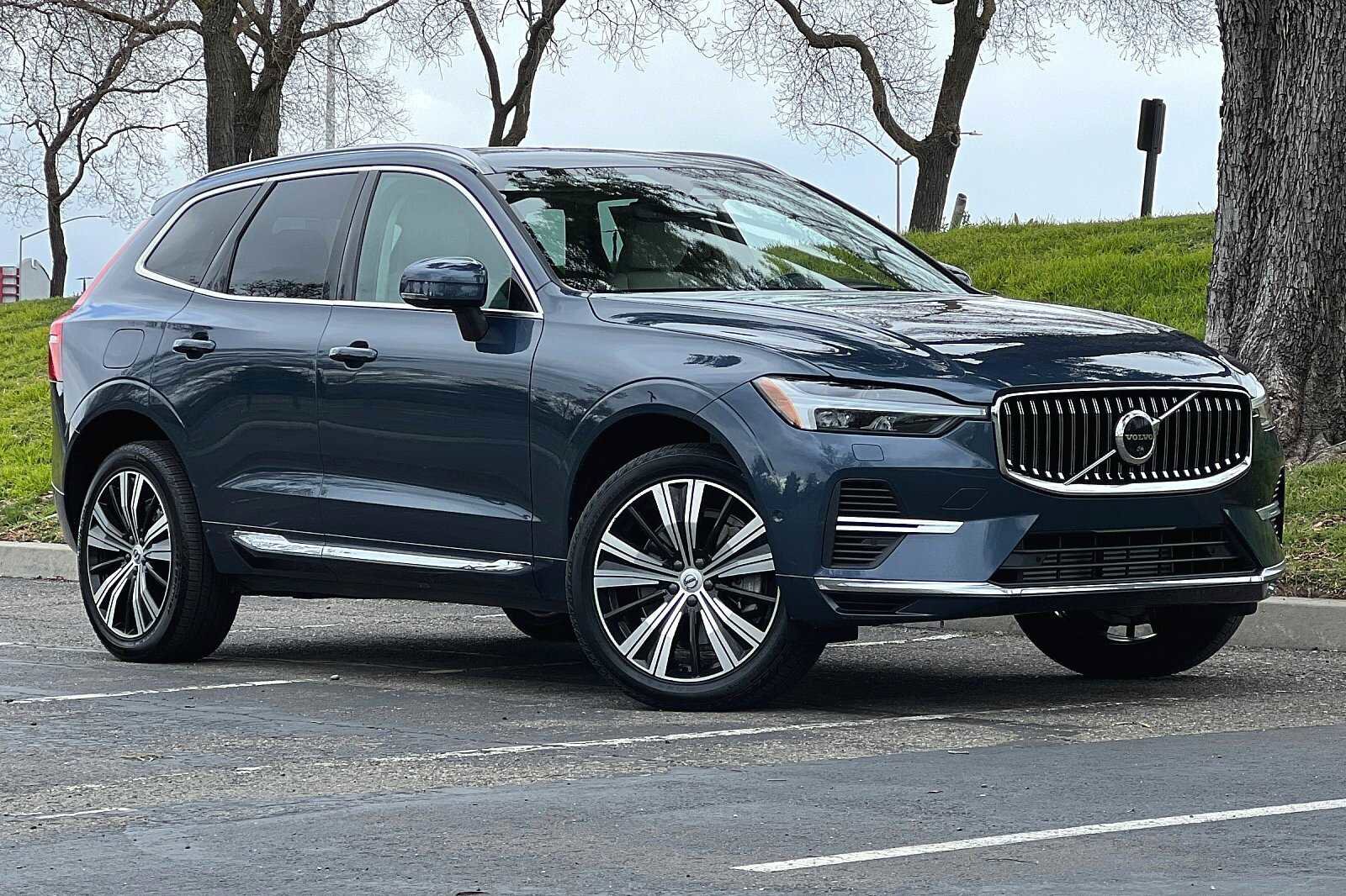 Pre-Owned 2022 Volvo XC60 Recharge Plug-In Hybrid Inscription SUV in Cary  #Q03606A | Hendrick Buick GMC Cary