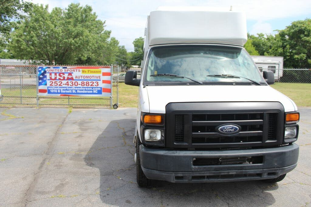 Used 2009 Ford E-Series E-350 Super Duty Extended Cargo Van for Sale (with  Photos) - CarGurus