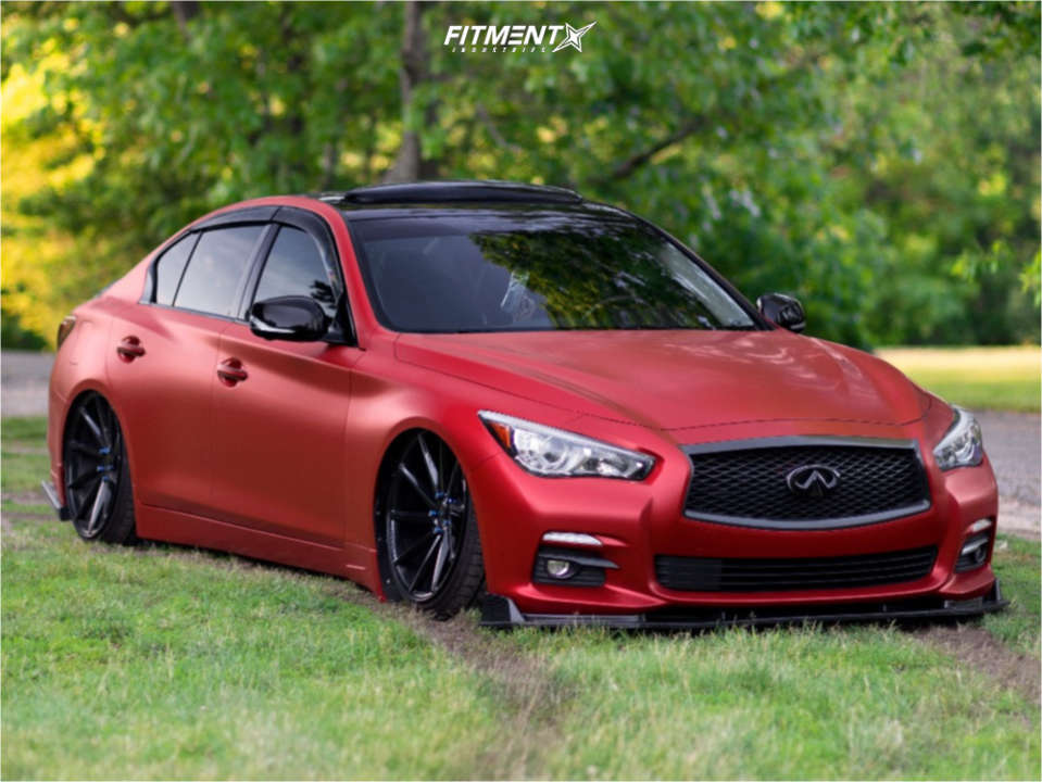 2014 INFINITI Q50 Hybrid Sport with 20x10.5 Vossen Cvt and Lexani 235x35 on  Air Suspension | 1778716 | Fitment Industries