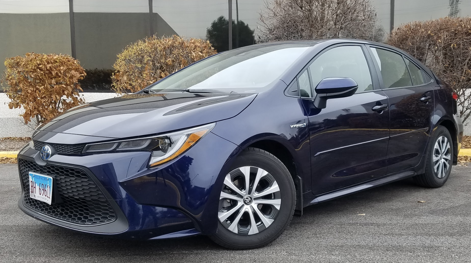 2020 Toyota Corolla Hybrid LE The Daily Drive | Consumer Guide®