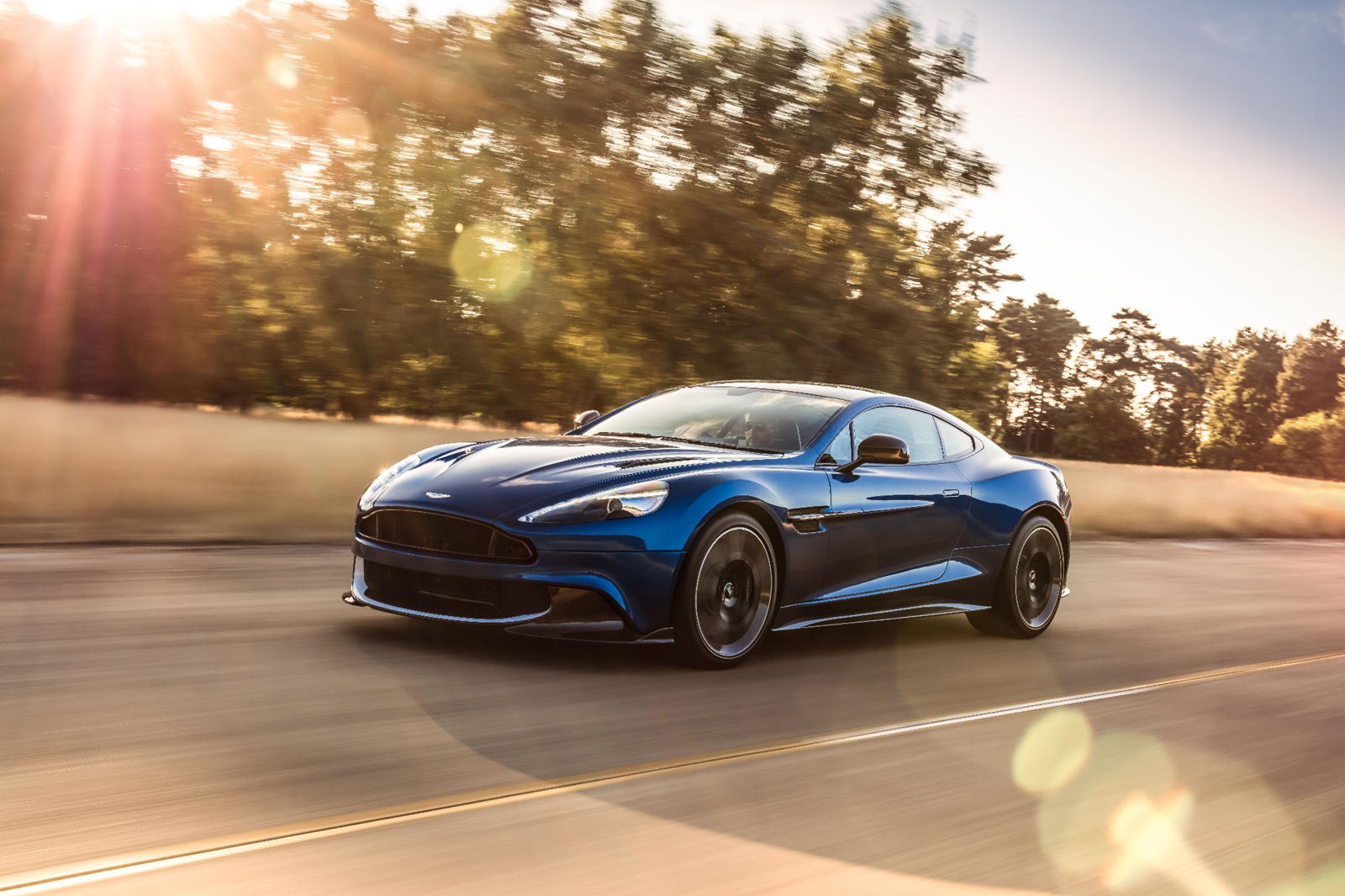 2019 Aston Martin Vanquish Coupe: Review, Trims, Specs, Price, New Interior  Features, Exterior Design, and Specifications | CarBuzz