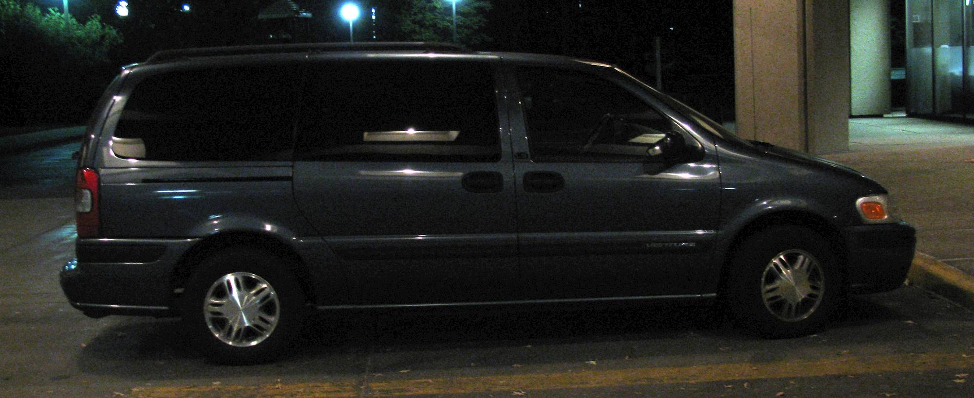 2005 Chevrolet Venture Plus - Passenger Minivan 3.4L V6 auto