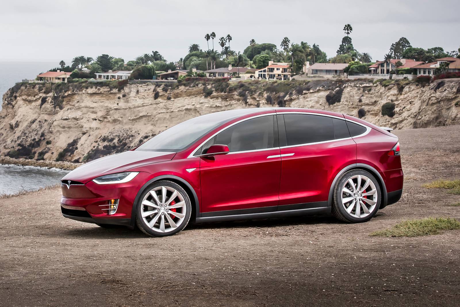 2018 Tesla Model X Review & Ratings | Edmunds