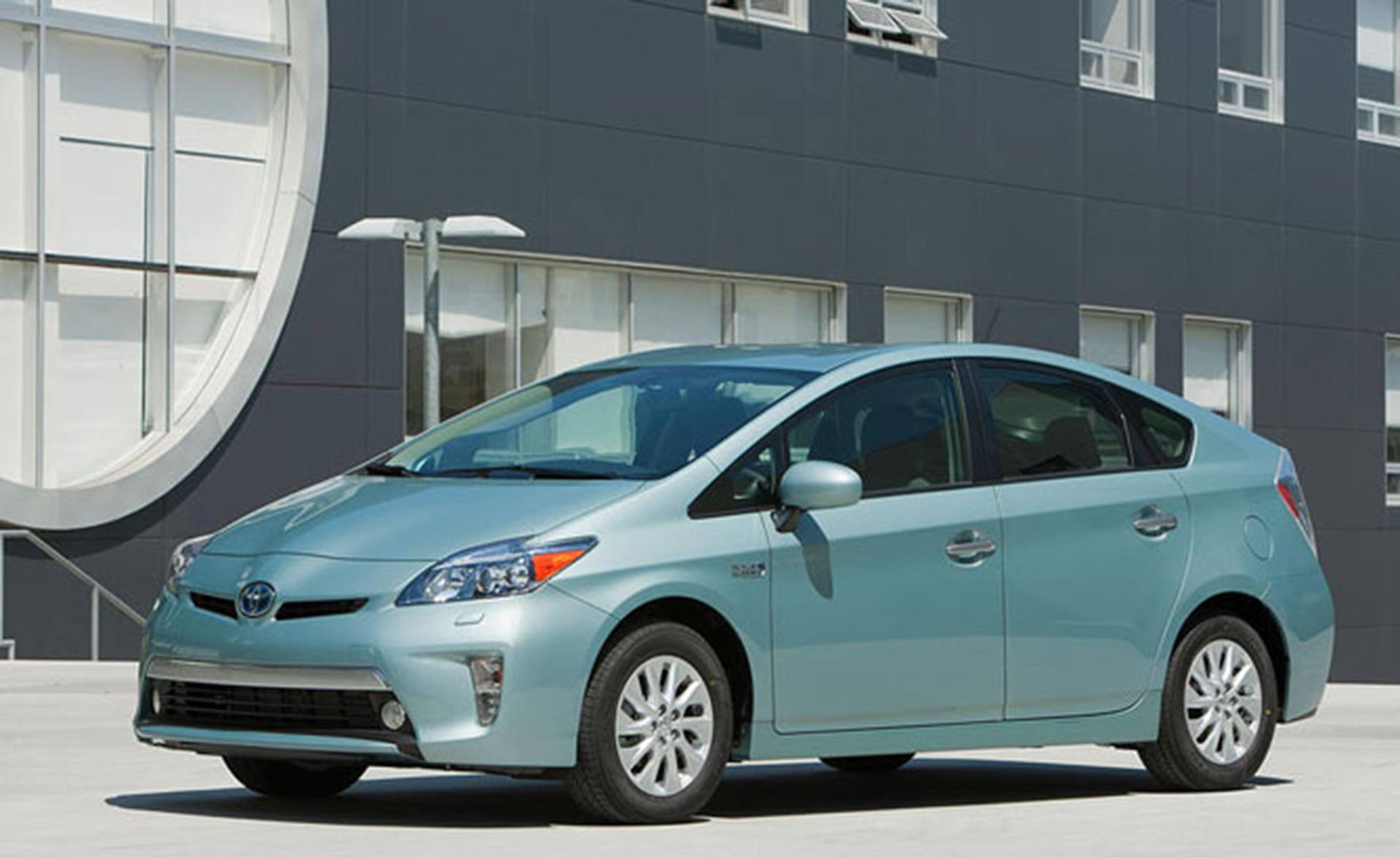 2012 Toyota Prius Plug-in Hybrid Review » AutoGuide.com News