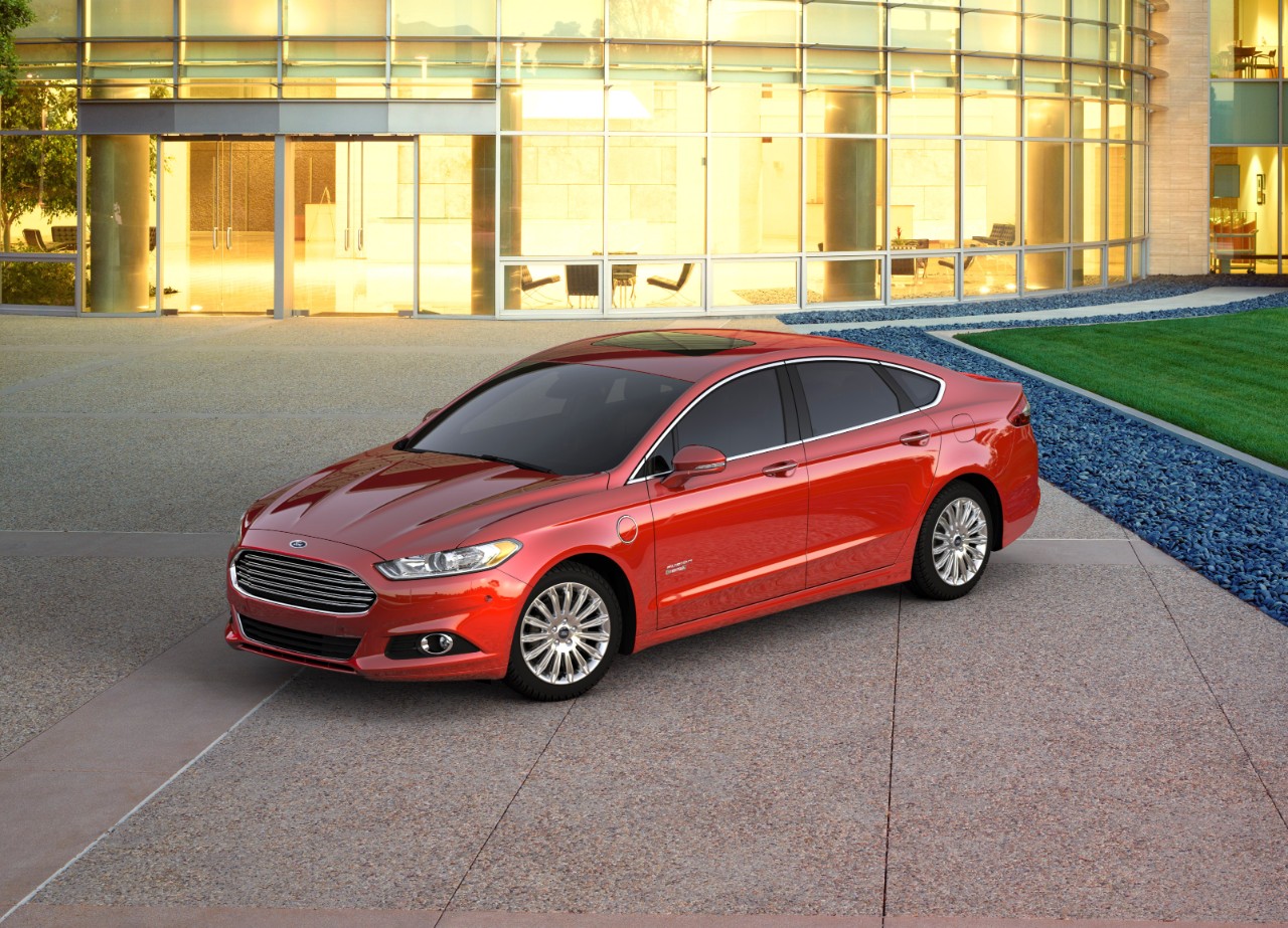 Ford Fusion Energi plug-in hybrid cash-back offer spikes for California  buyers