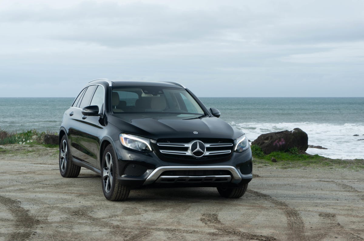 2019 Mercedes-Benz GLC350e review: Premium plug-in hybrid feels like an  efficiency half-step - CNET