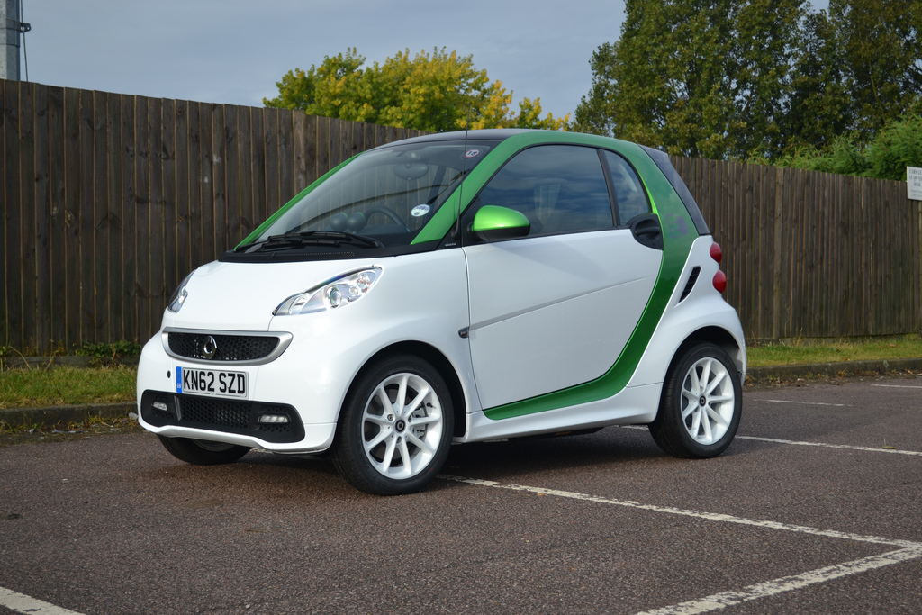 2013 Smart Electric Drive: Better Than Earlier Electric Smarts?