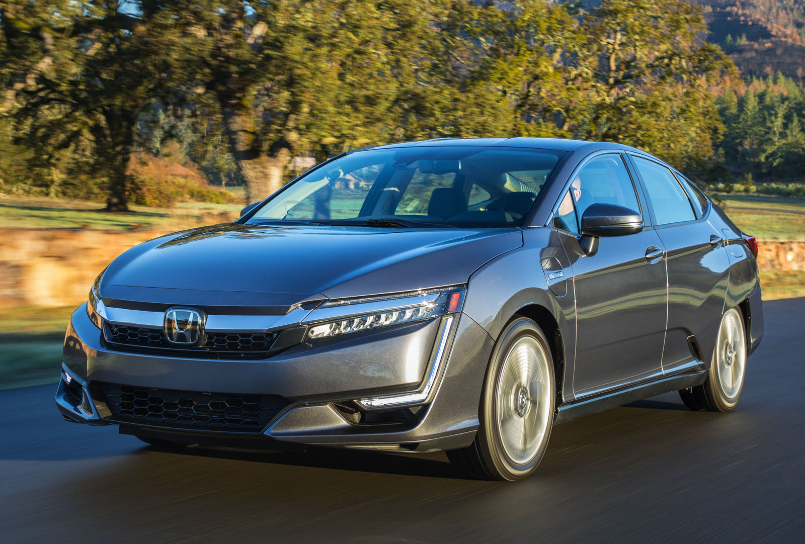 Honda Clarity Hybrid Plug-In Test Drive Review - CarGurus