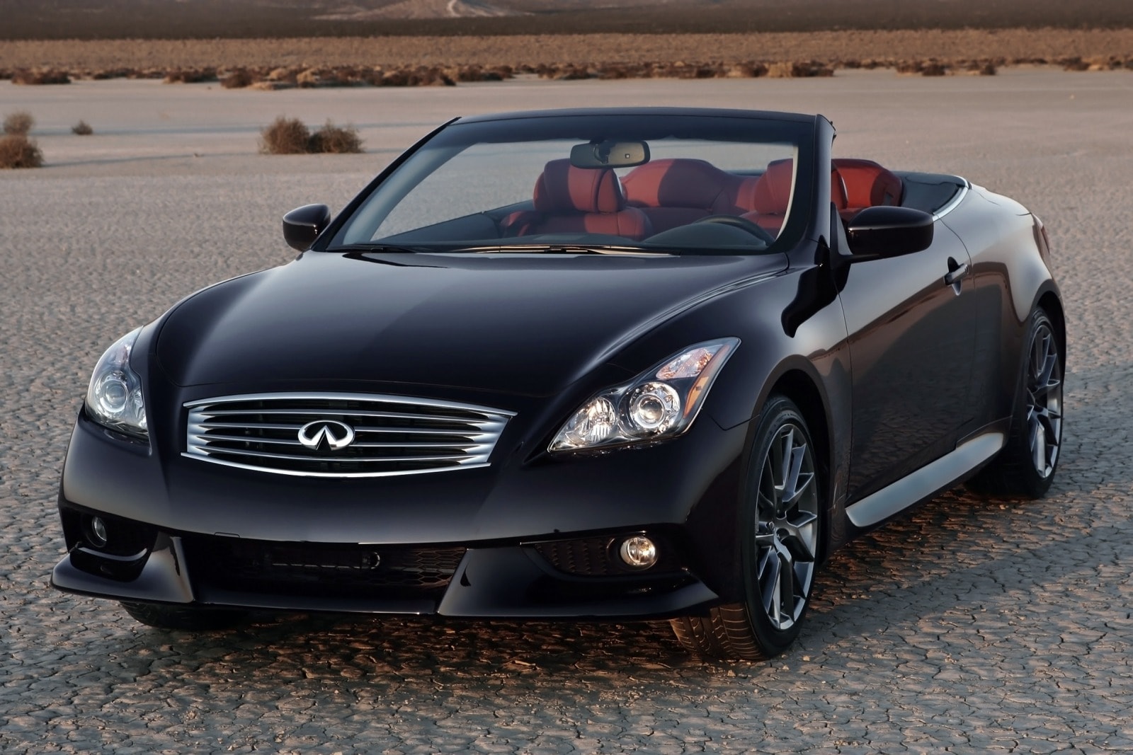 Used 2014 INFINITI Q60 Convertible IPL Review | Edmunds