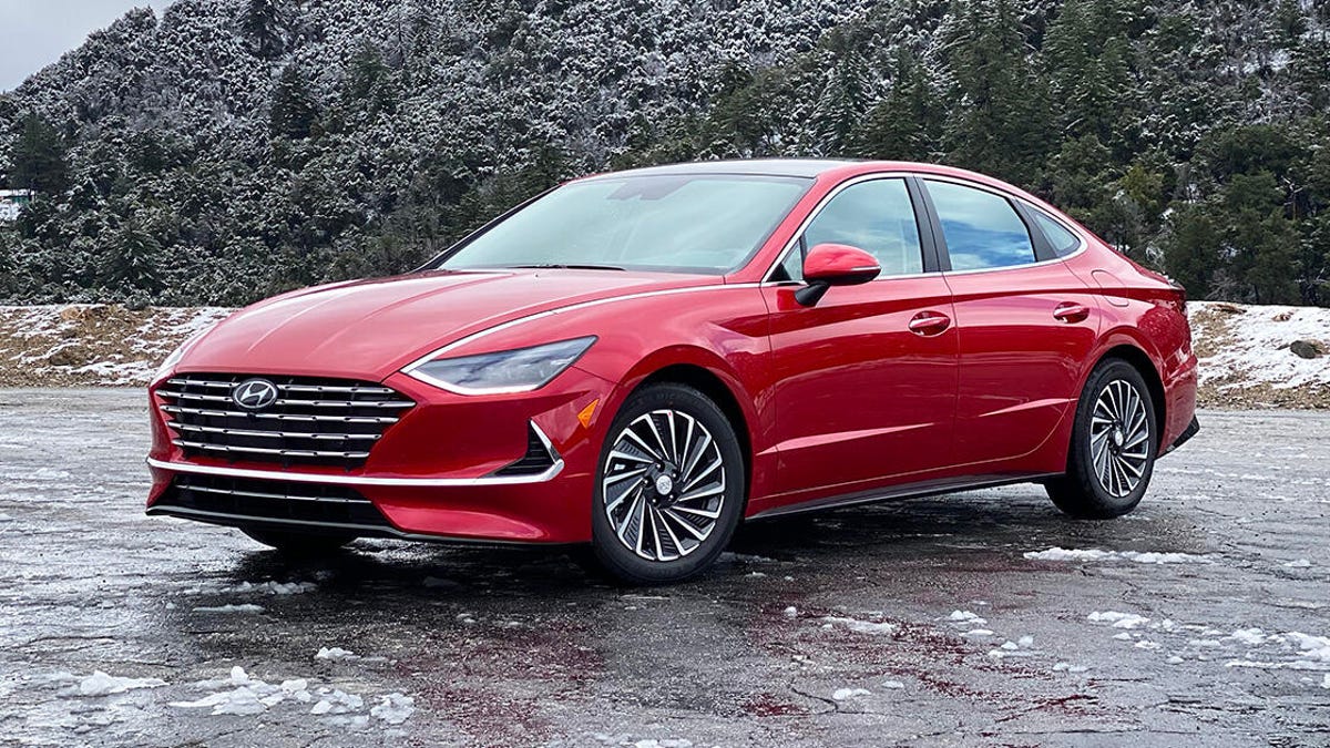 2020 Hyundai Sonata Hybrid first drive review: Fuel-sippin' in style - CNET