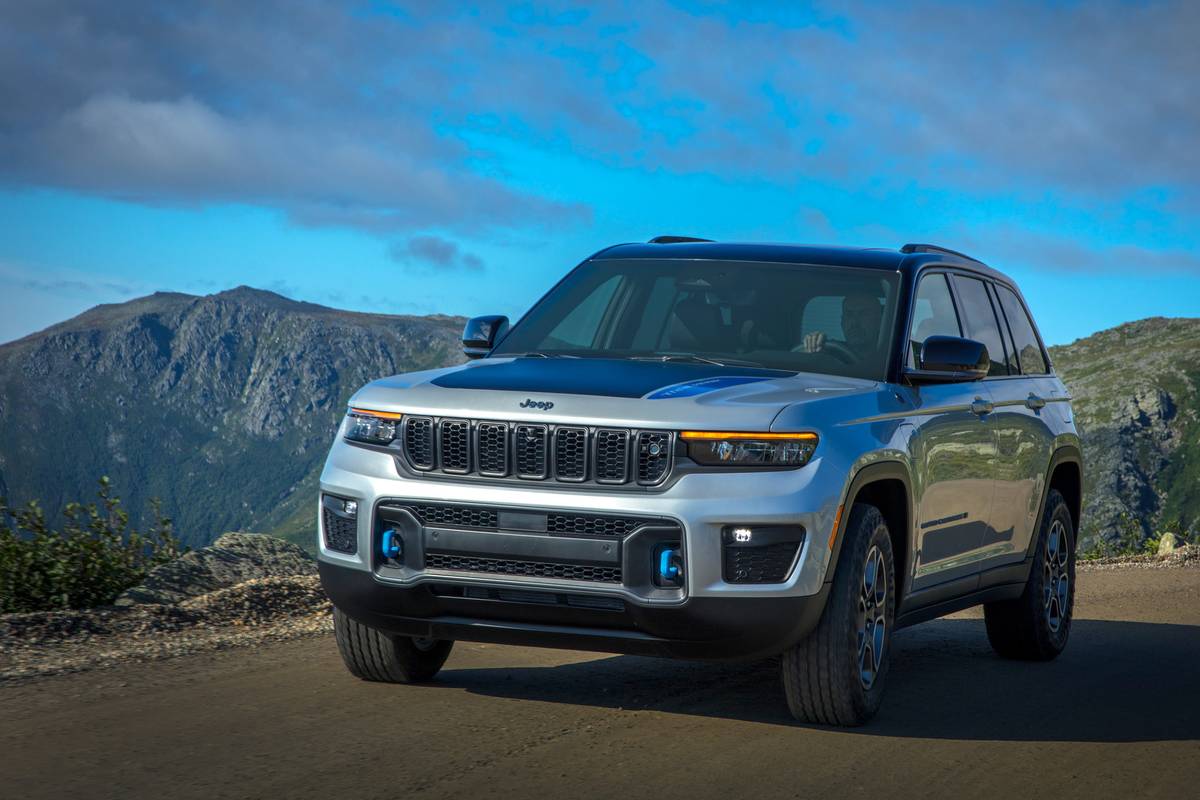 2022 Jeep Grand Cherokee 4xe PHEV Priced to Start Around $60K | Cars.com