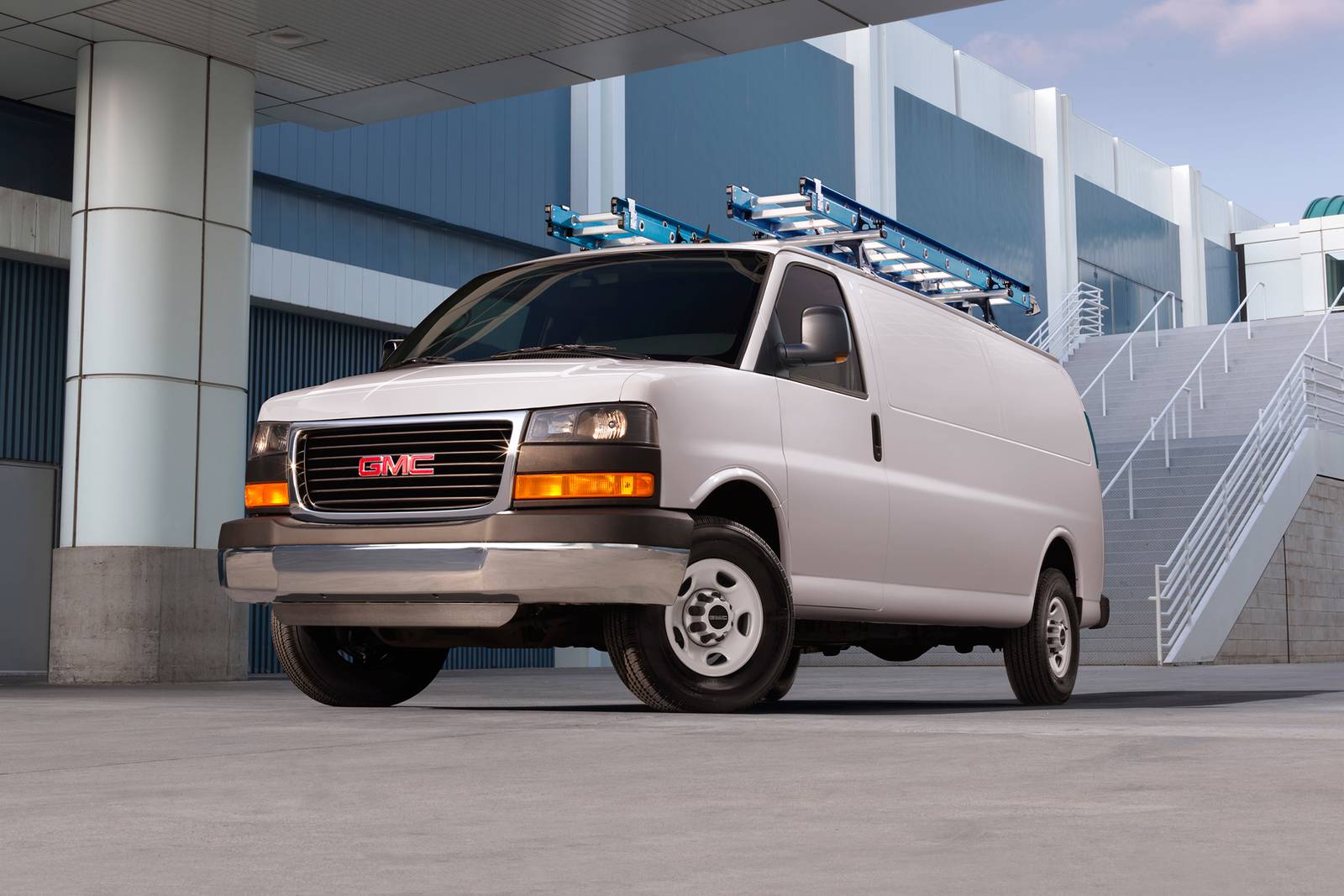 2023 GMC Savana Cargo Prices, Reviews, and Pictures | Edmunds