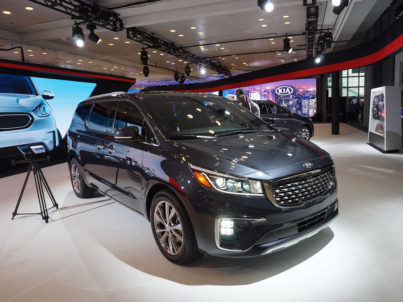 2019 Kia Sedona Debuts With Bold Styling And New Tech | CarBuzz
