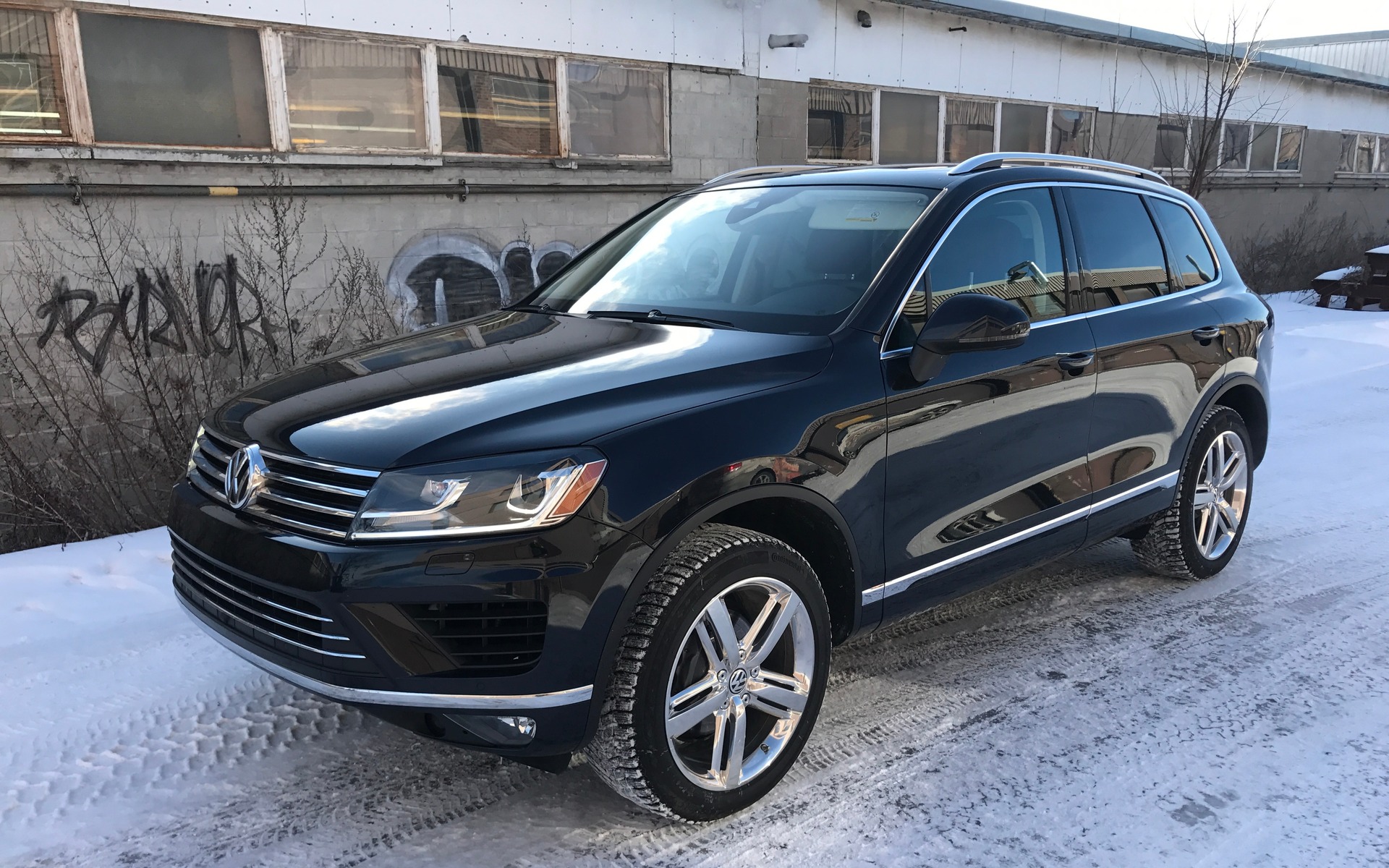 2017 Volkswagen Touareg: Luxury in Disguise - The Car Guide
