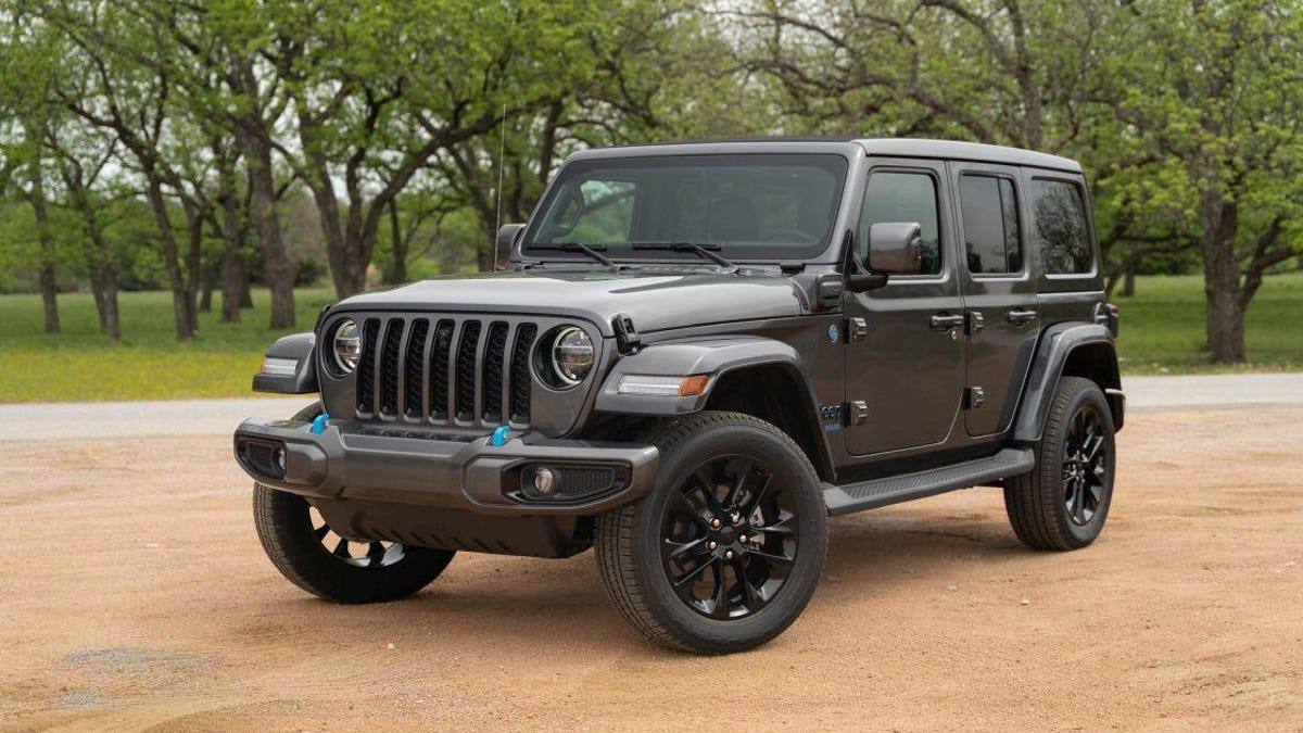 2021 Jeep Wrangler 4xe first drive review: Not a great hybrid, but an  awesome Jeep - CNET