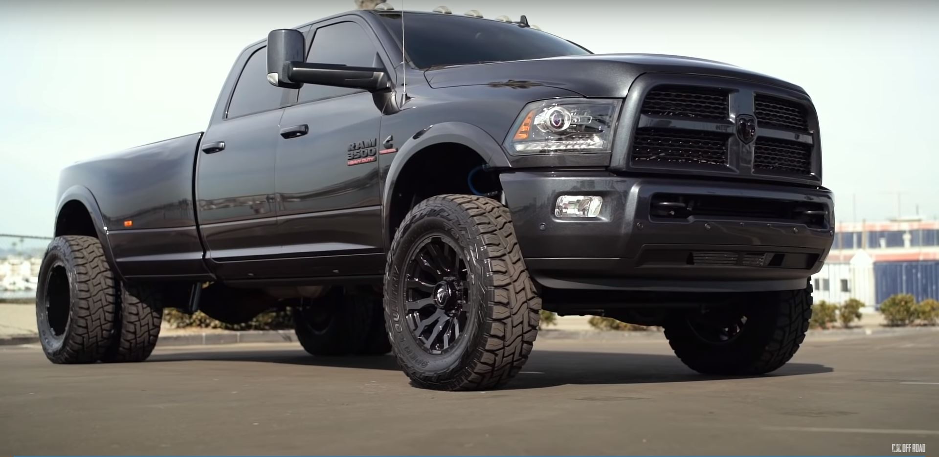 Lifted 2017 Ram 3500 Is a Tricked Out, Heavy Duty Goliath on Six Wheels -  autoevolution