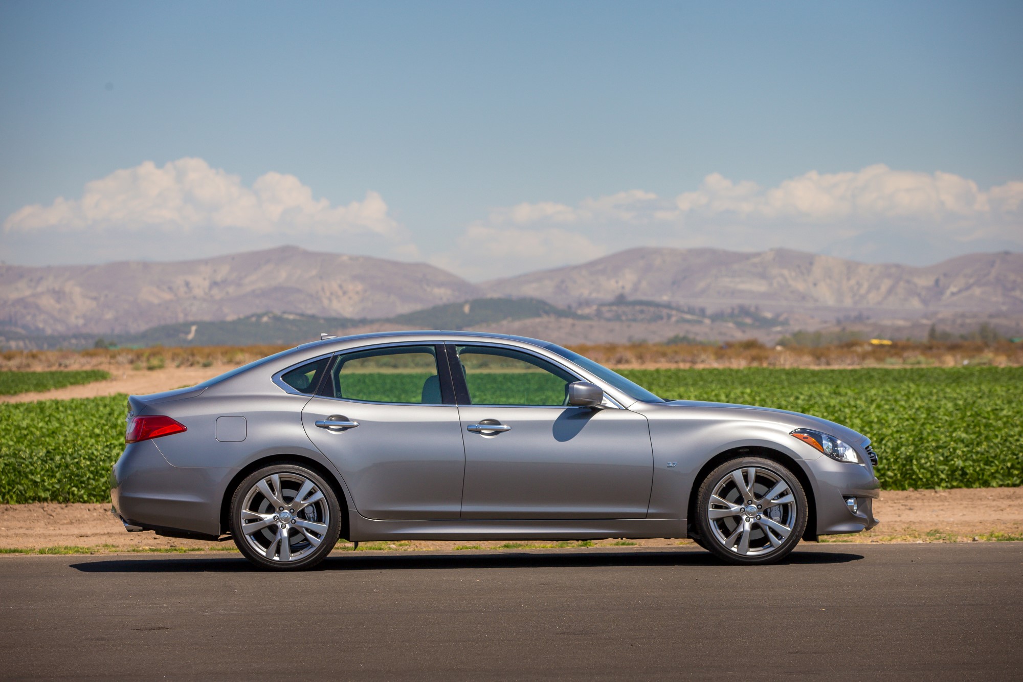2014 INFINITI Q70 Review, Ratings, Specs, Prices, and Photos - The Car  Connection