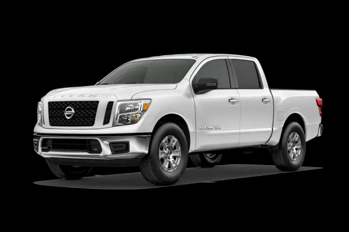How Many Paint Color Options are there for the 2019 Nissan TITAN®?