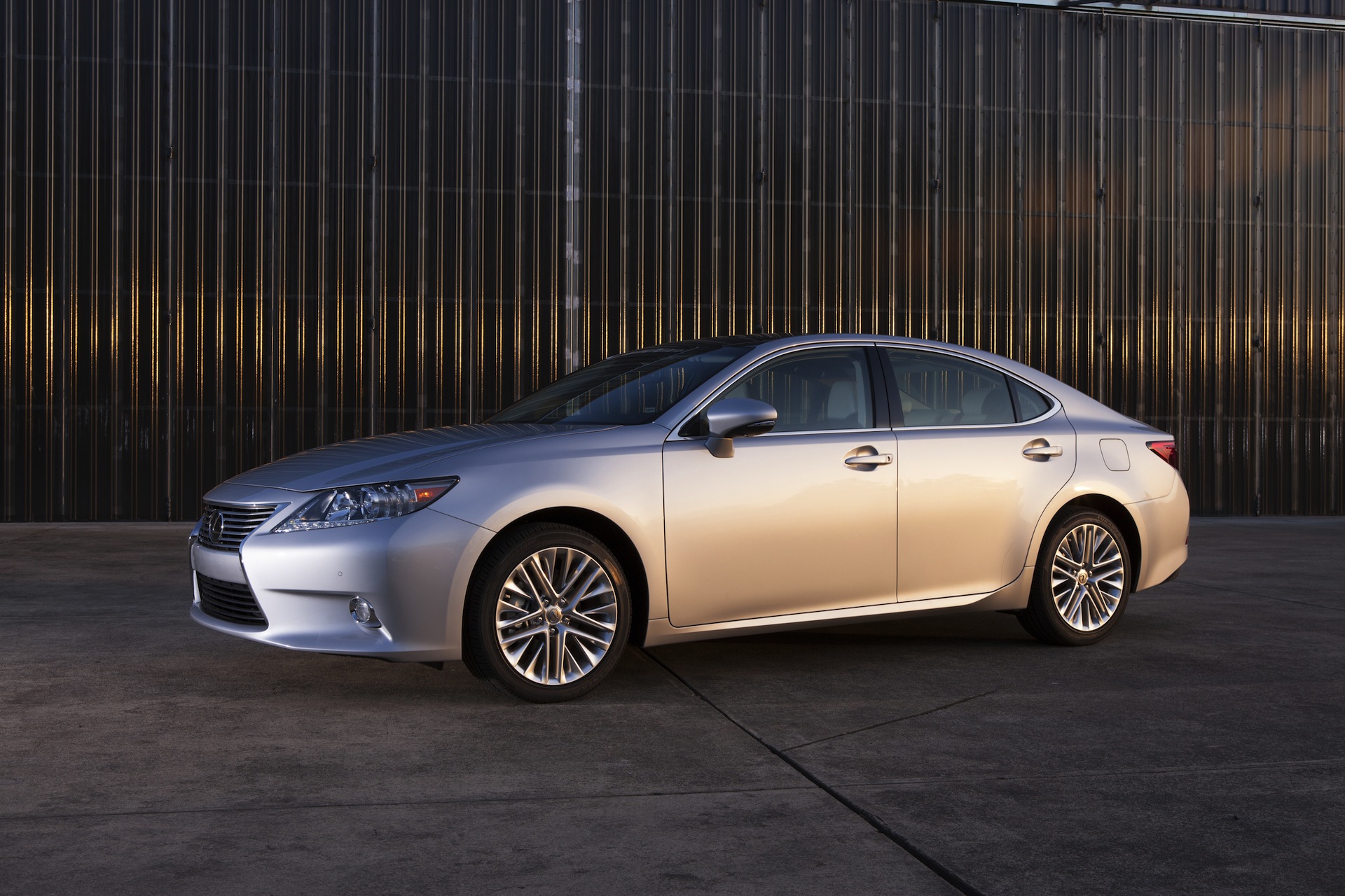 2014 Lexus ES Review, Ratings, Specs, Prices, and Photos - The Car  Connection
