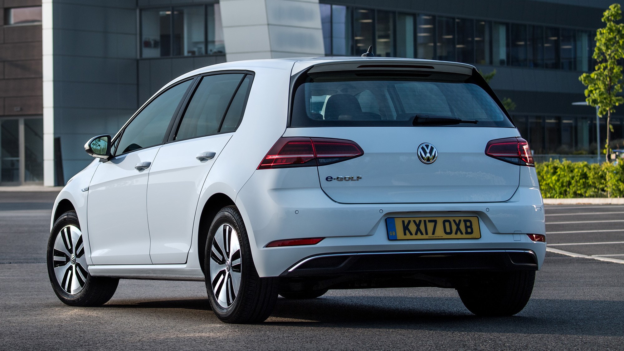 VW e-Golf (2022) Review | CAR Magazine