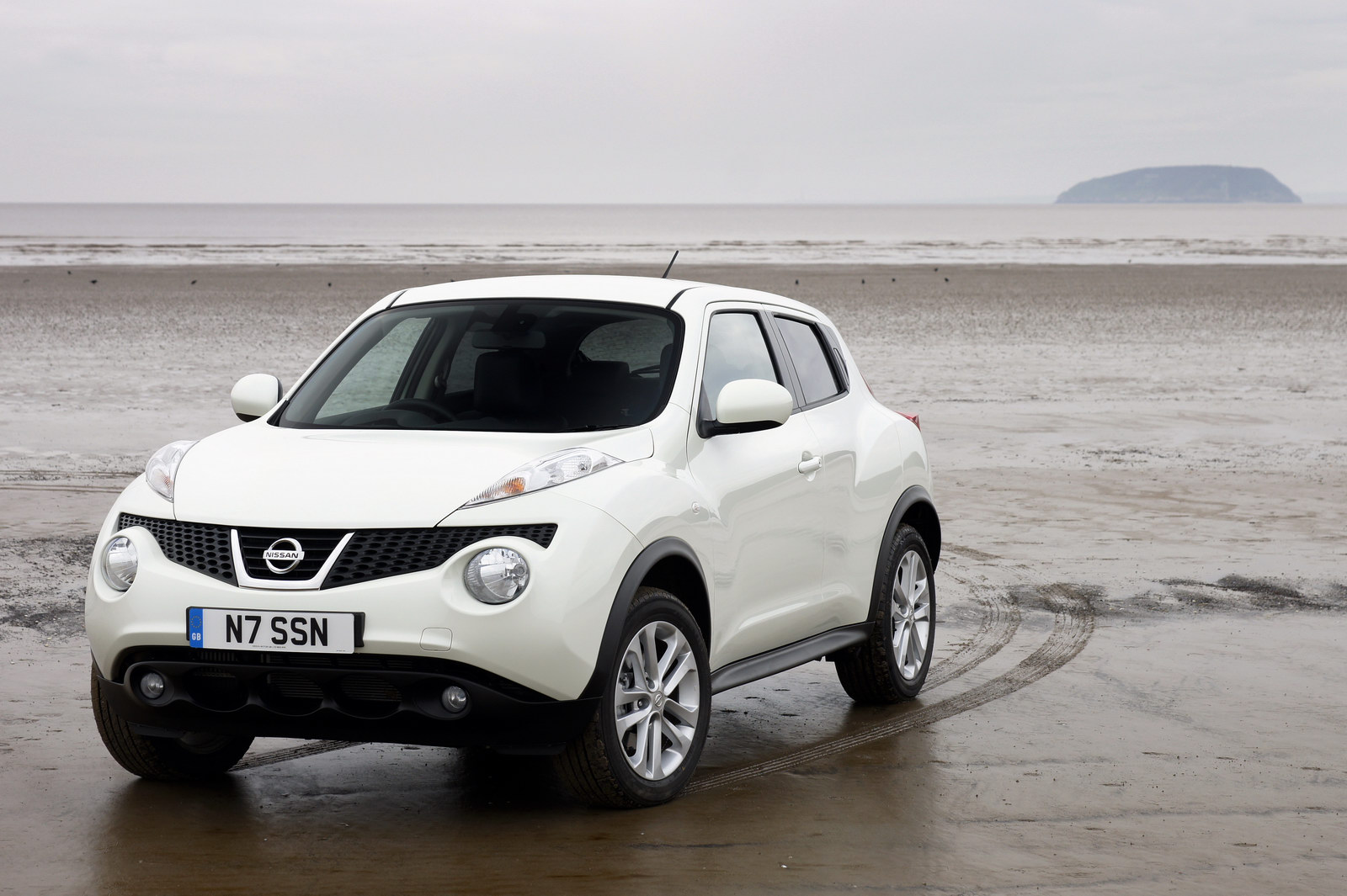 Nissan Introduces 2012 Juke with Improved Fuel Economy in Europe | Carscoops