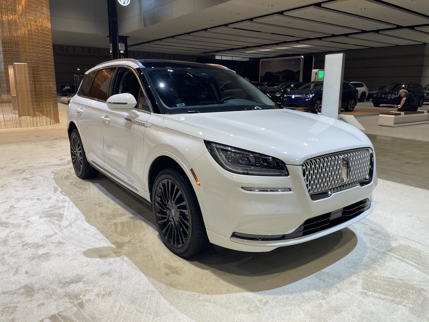2021 Lincoln Corsair Reserve Monochromatic Package: Live Photo Gallery