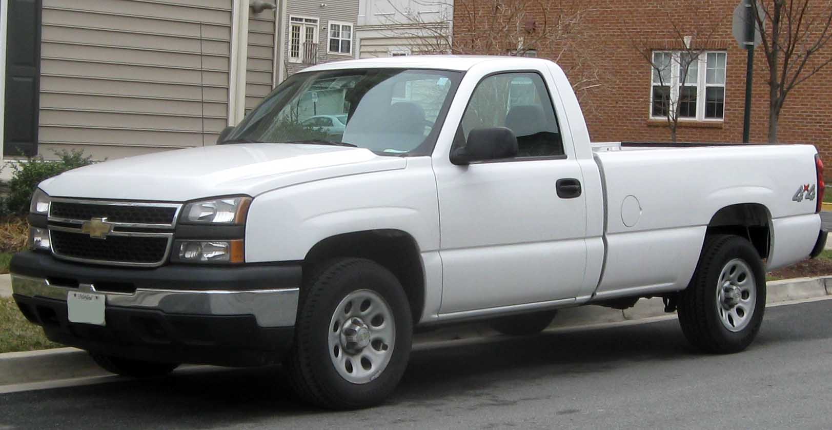 File:2006 Chevrolet Silverado 1500.jpg - Wikimedia Commons