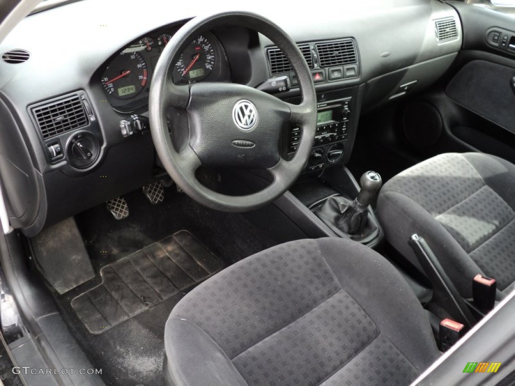 Black Interior 2002 Volkswagen Golf GLS Sedan Photo #54288233 | GTCarLot.com