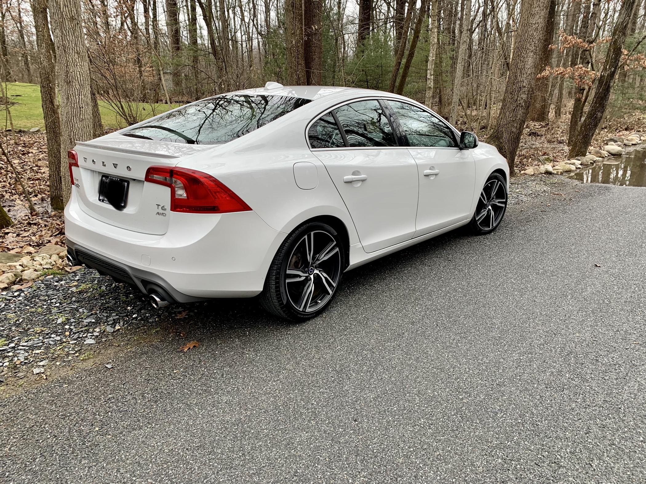 Joined the S60 Club. 2017 S60 R-Design. Absolutely in love with this car  and the deal was too good to pass up. : r/Volvo
