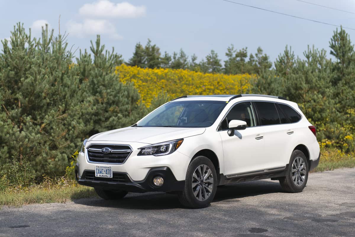 2018 Subaru Outback 2.5i Premier Review | Top Trim in the 4-Cylinder Model