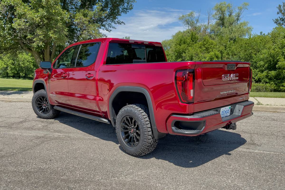 Is the 2022 GMC Sierra 1500 AT4X a Good Pickup Truck? 4 Pros and 3 Cons |  Cars.com