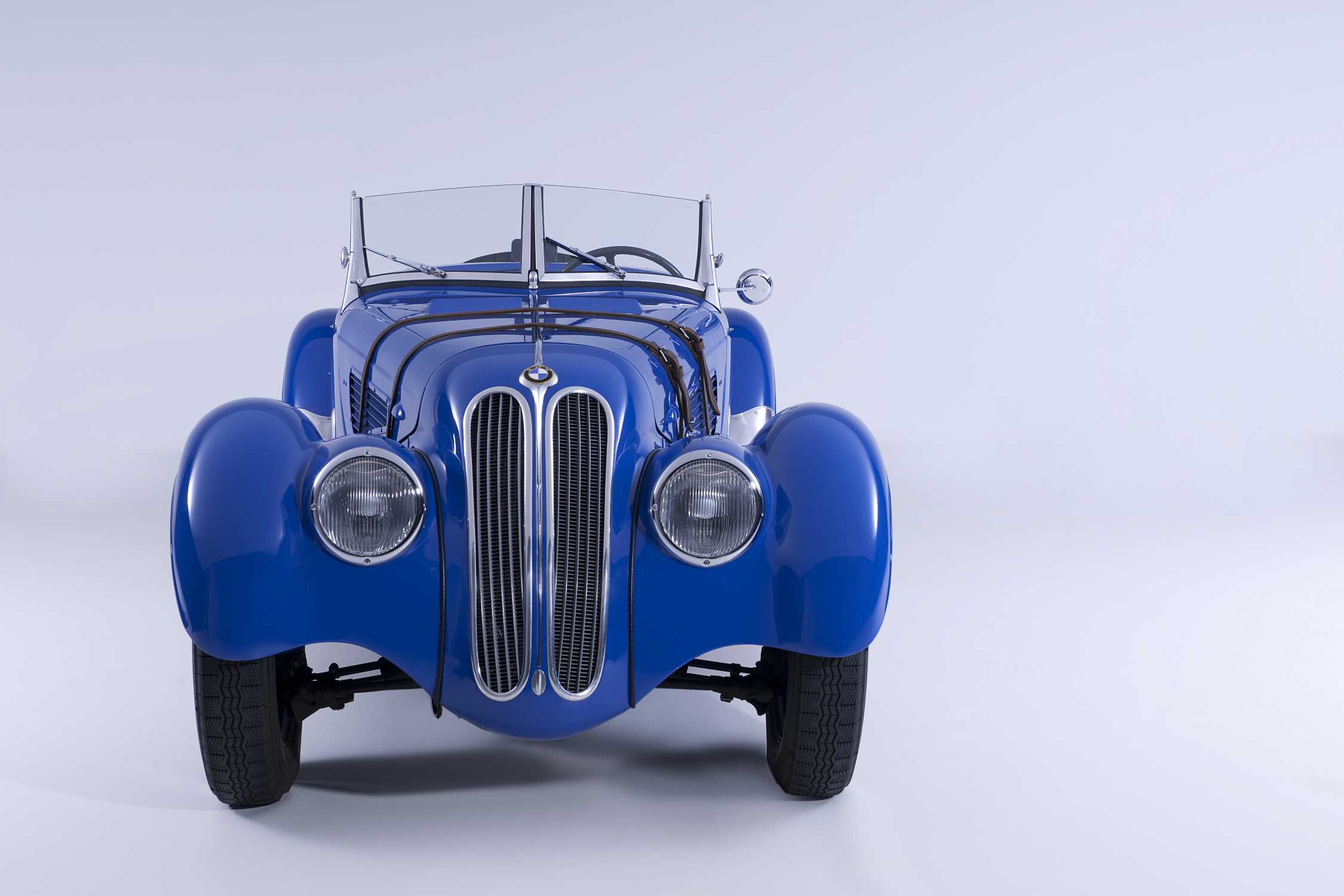 The BMW 328.
